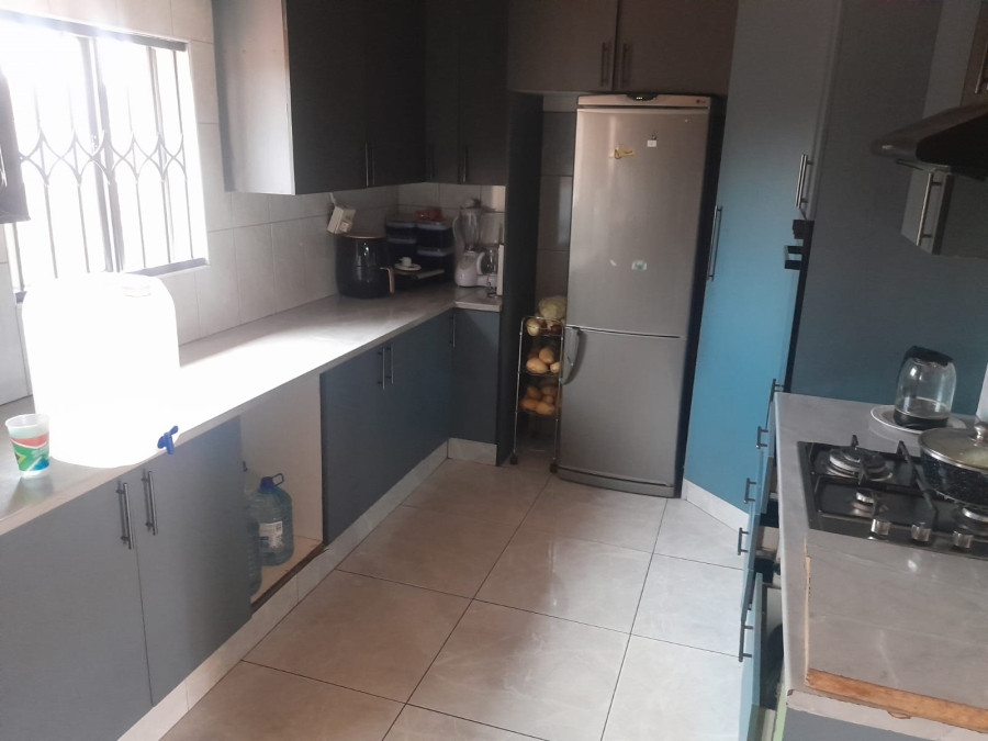 3 Bedroom Property for Sale in Geelhoutpark North West